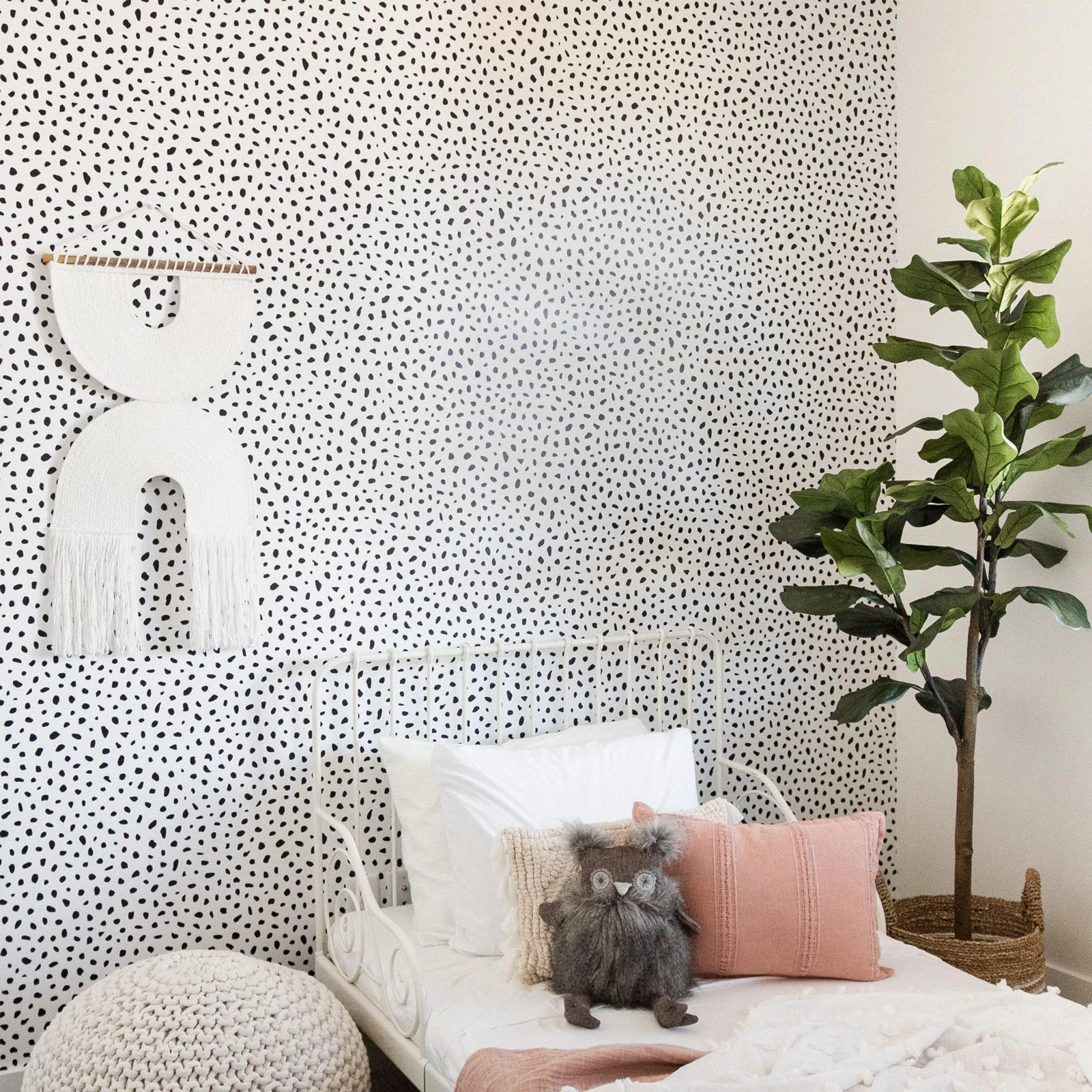 7 Of The Cutest Design Ideas For a Reading Nook For Your Kids 6 a reading nook with plants